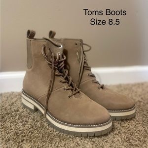 Toms Boots Size 8.5